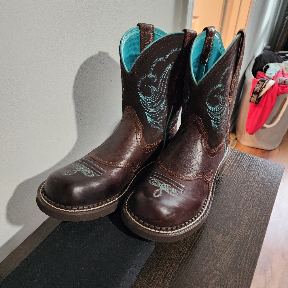 Ariat Women's Boots - Picture 2 of 8